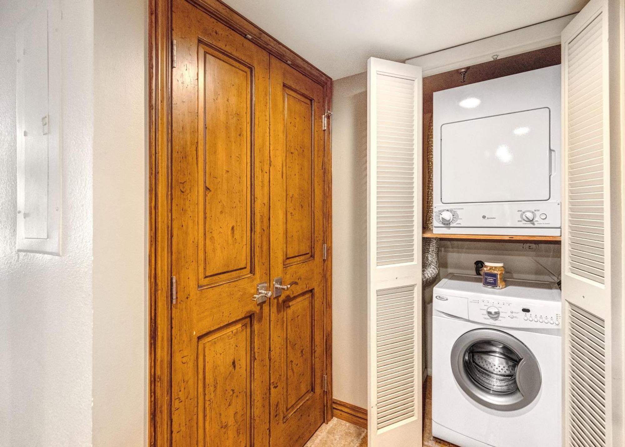 Silver King & Prime Park City Condo Szoba fotó
